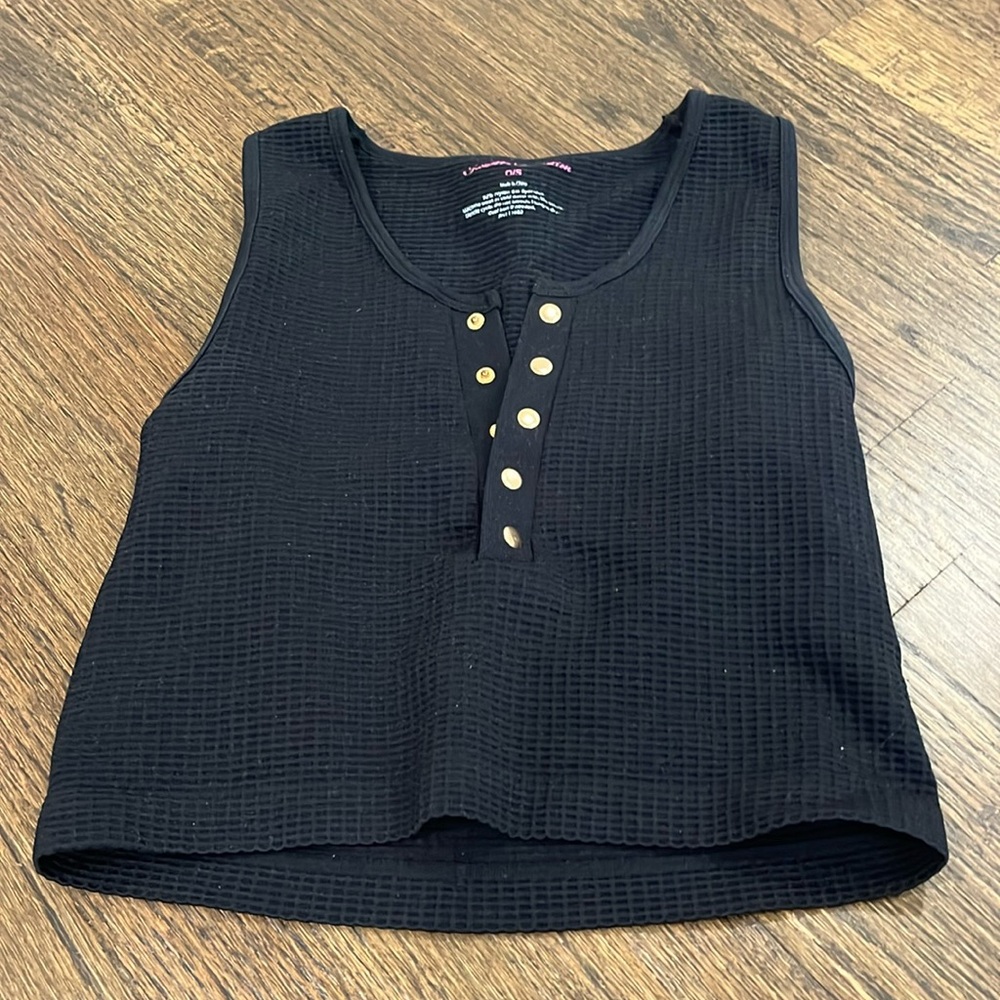 black tank